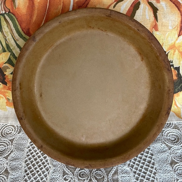 Pampered Chef Other - 🥧 🧑🍳 Pampered Chef 9 Inch Round Pie Stone Lightly Seasoned #088